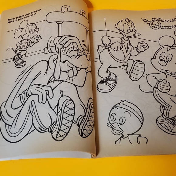 Walt Disney Mickey Mouse Mousersize Coloring Book Walt Disney Prod 1983 UNUSED - Picture 4 of 11